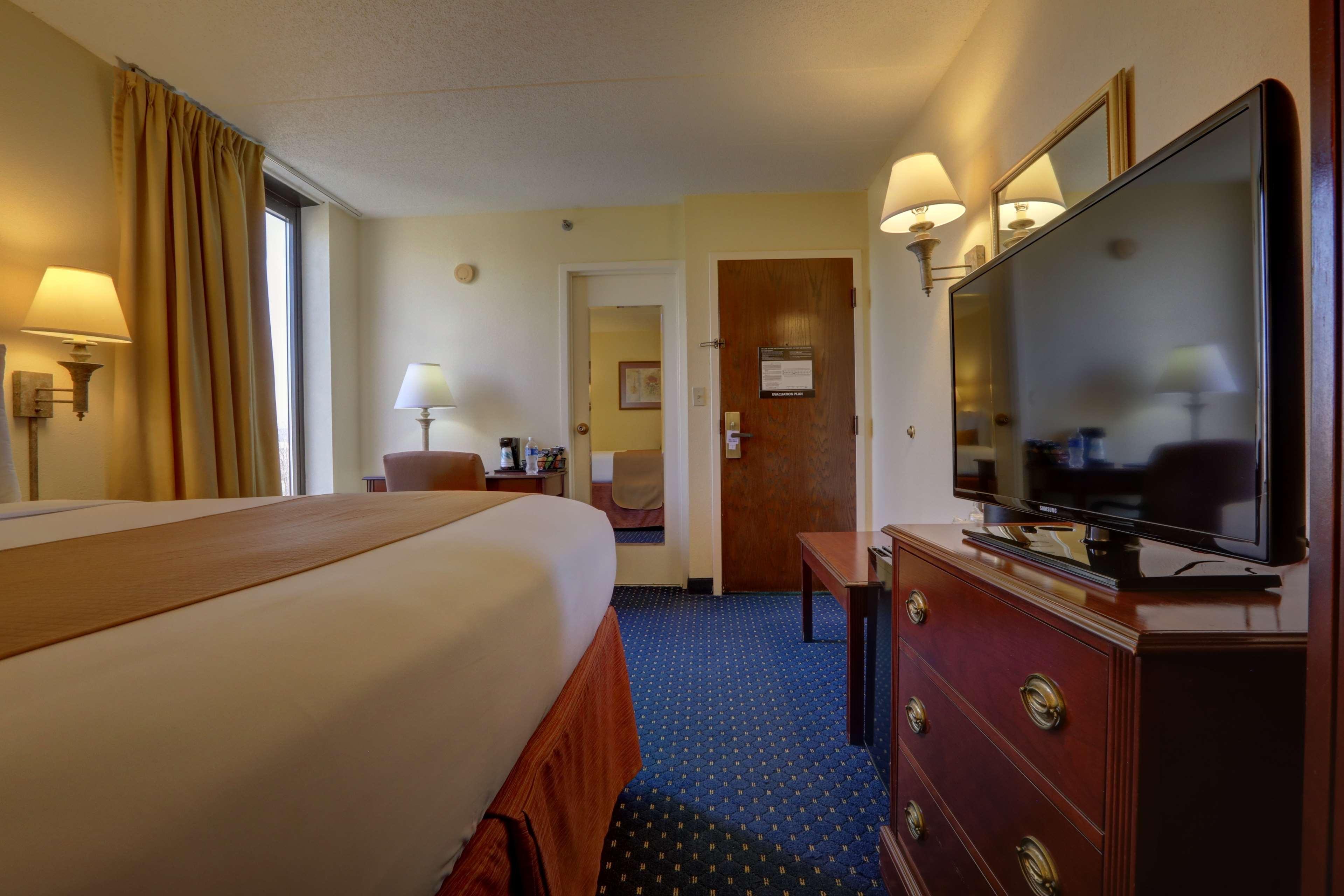 Best Western Plus North Odessa Inn & Suites Exterior photo