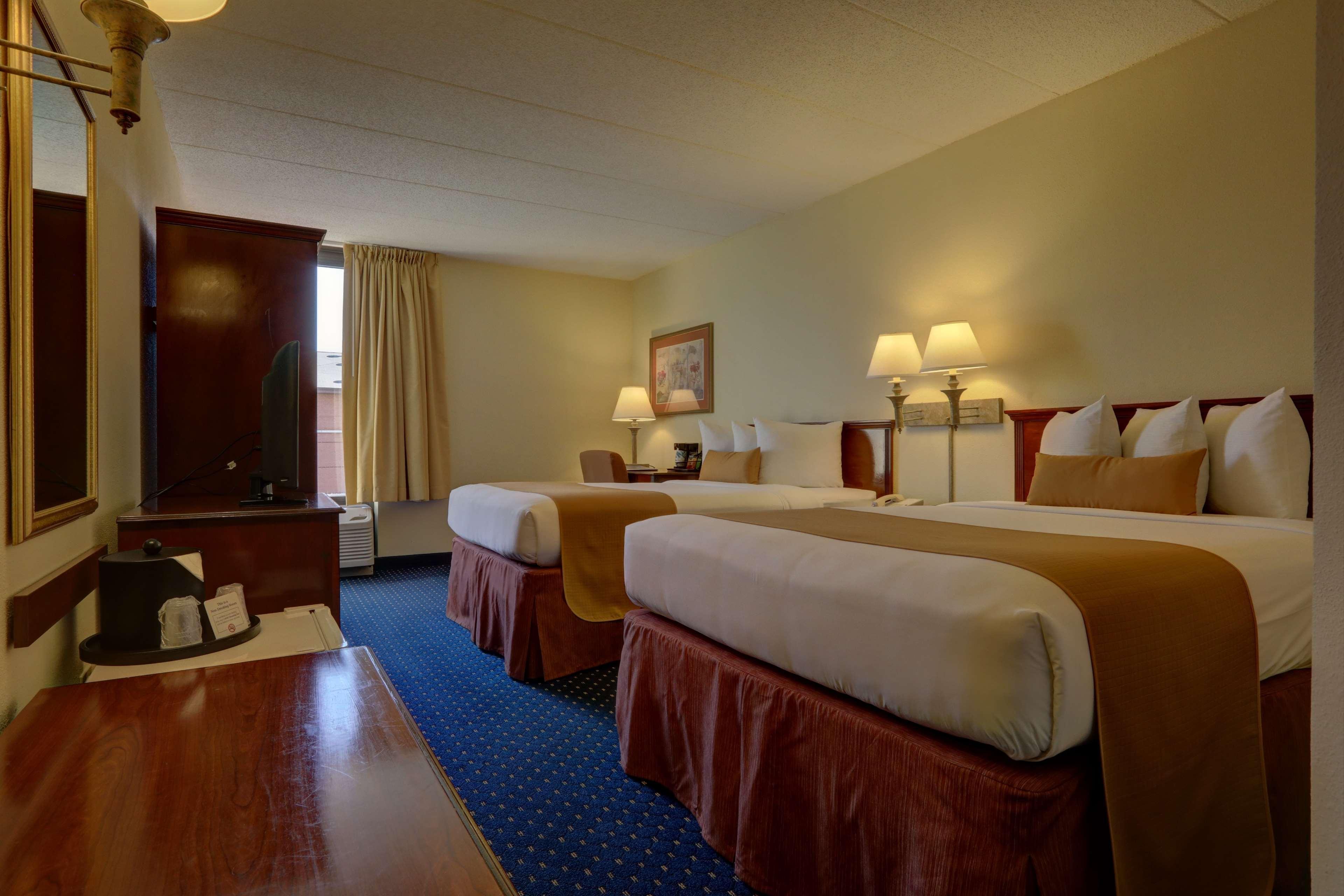 Best Western Plus North Odessa Inn & Suites Exterior photo