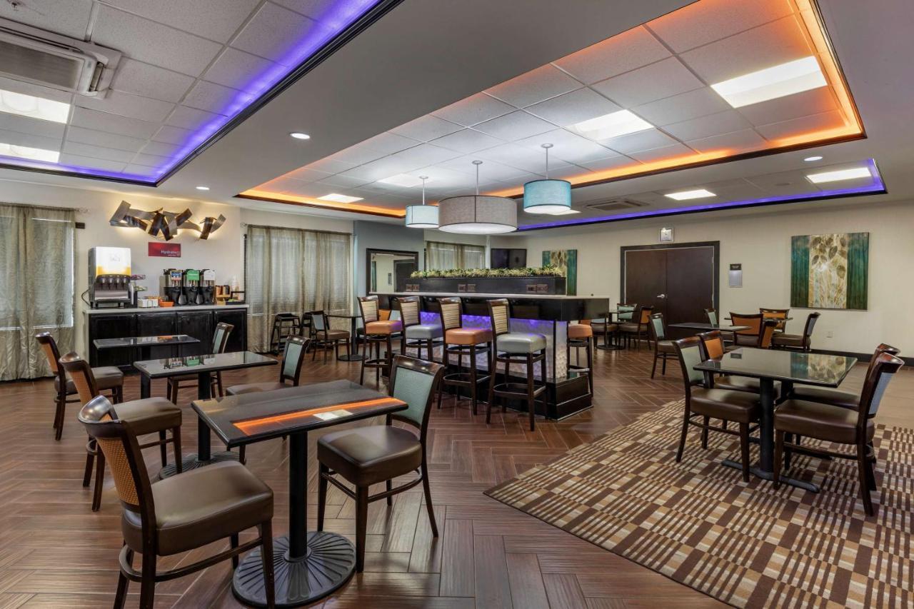 Best Western Plus North Odessa Inn & Suites Exterior photo